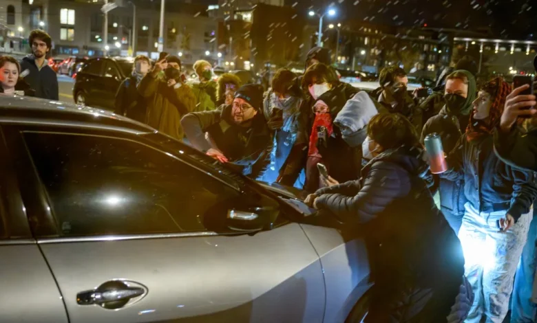 Video: Vehicles drive through anti-ICE demonstration in Hartford