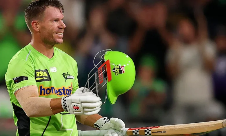 Warner's 130 in vain as Hurricanes blitz Thunder in Big Bash