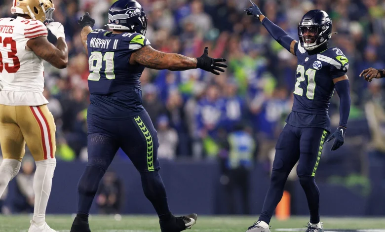 Warren Moon’s heart is with the Seattle Seahawks in the NFC Championship Game