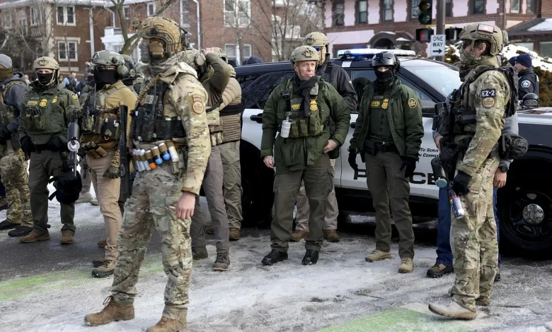 Was ICE agent Jonathan Ross injured in the Minneapolis incident?