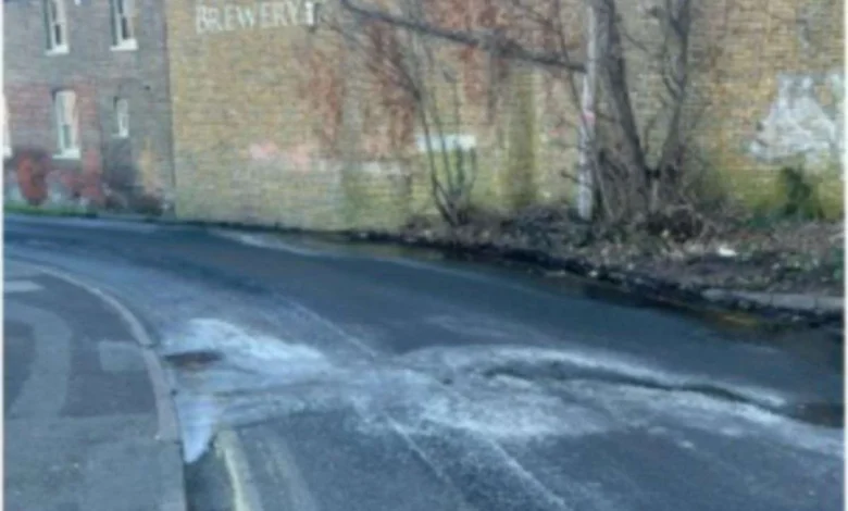 Water firm criticised over delay in responding to leak which turned to ice