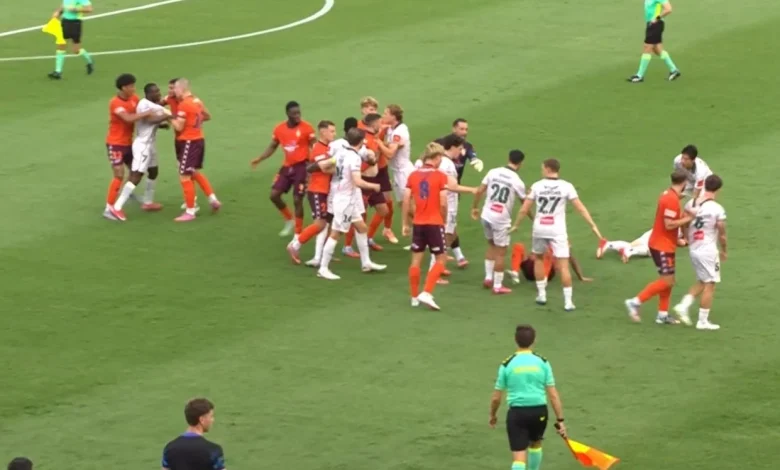 Wellington Phoenix vs Brisbane Roar: Carlo Armiento Red Card Sparks Chaos After Early Eze Strike