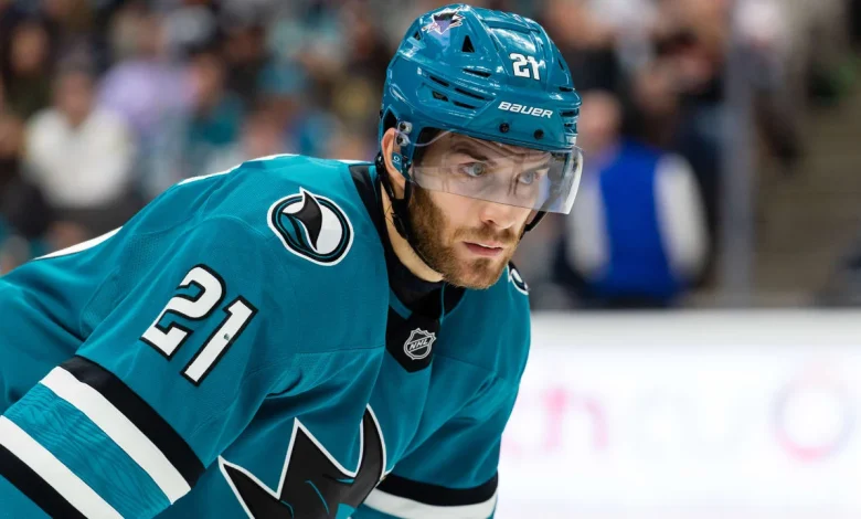 Wennberg signs 3-year, $18 million contract with Sharks