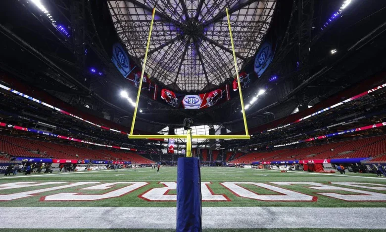 What could the new Kansas Chiefs stadium look like? These NFL arenas give clues