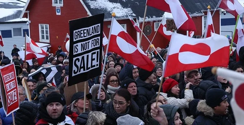 What do Britons think Europe should do if the USA seizes Greenland?
