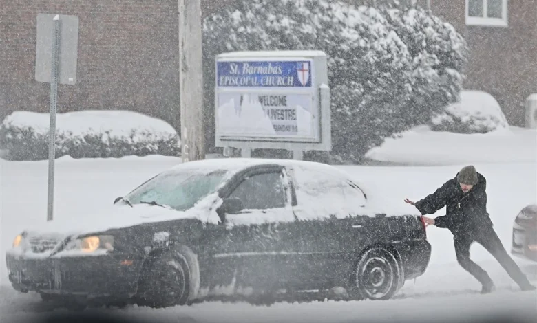 What’s open and closed during the Pittsburgh snowstorm?