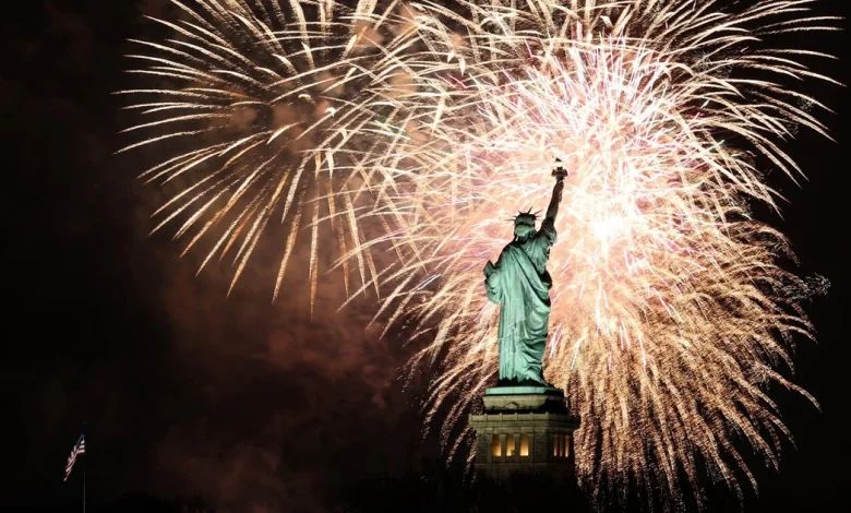 Where to see New Year's Eve 2026 fireworks shows in NYC