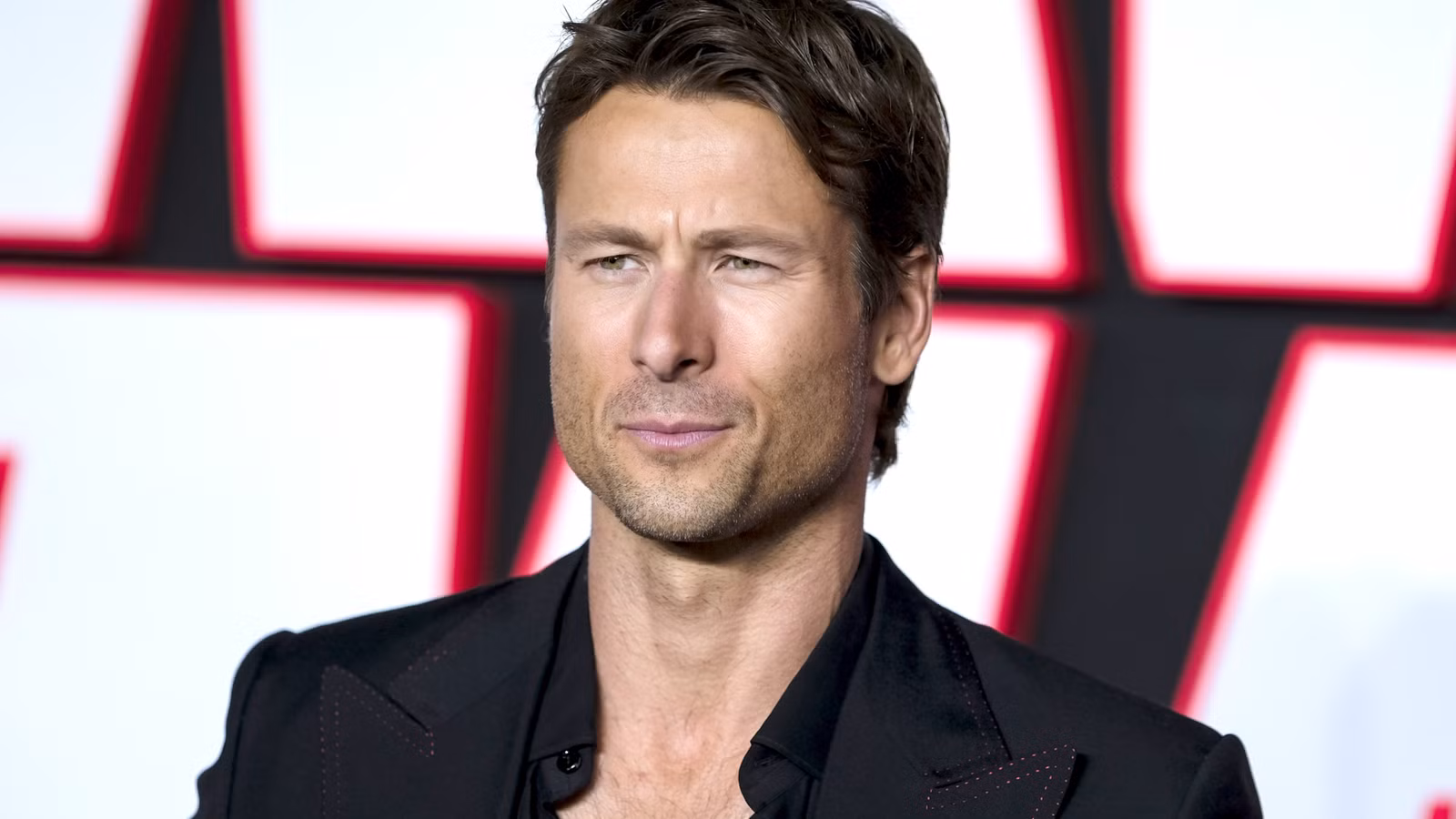 Why Glen Powell's 2025 Box Office Flop Is Taking Over Streaming Charts (#1 Trending In The U.S.)