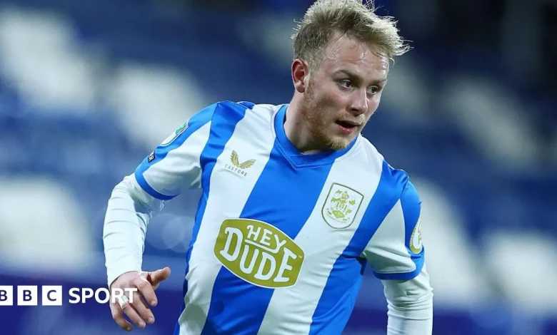 Wigan Athletic sign Huddersfield Town striker Joe Taylor on loan