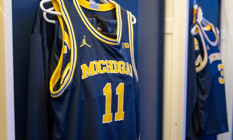 Wolverines, Ducks to Clash Saturday in Eugene