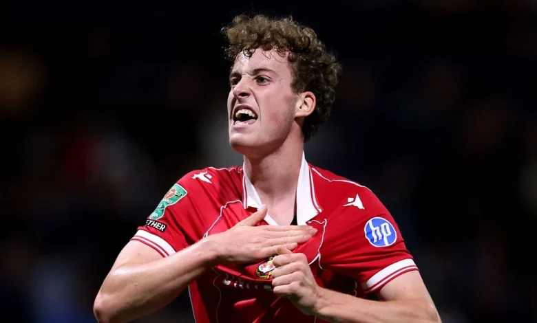 Wrexham boss Phil Parkinson offers update on Bristol Rovers transfer target