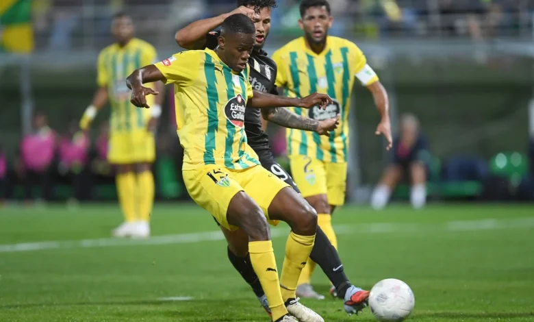Yaya Sithole renovou há um mês com o Tondela, mas revela: «Quero ir para um clube melhor»