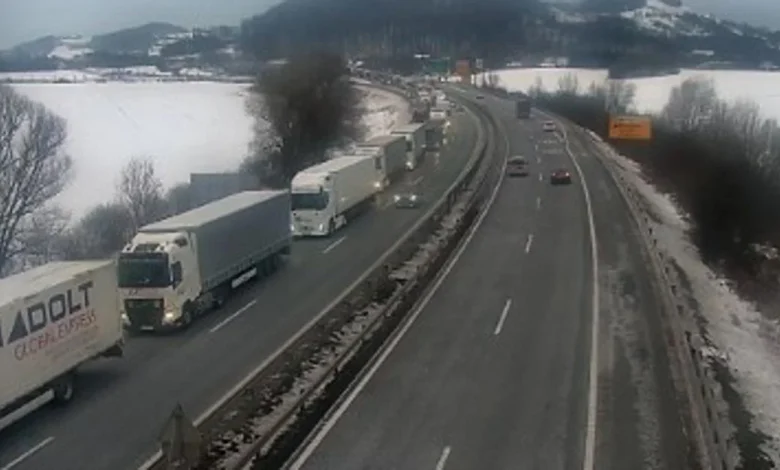 Zaradi požara v Avstriji kolone do Šentilja