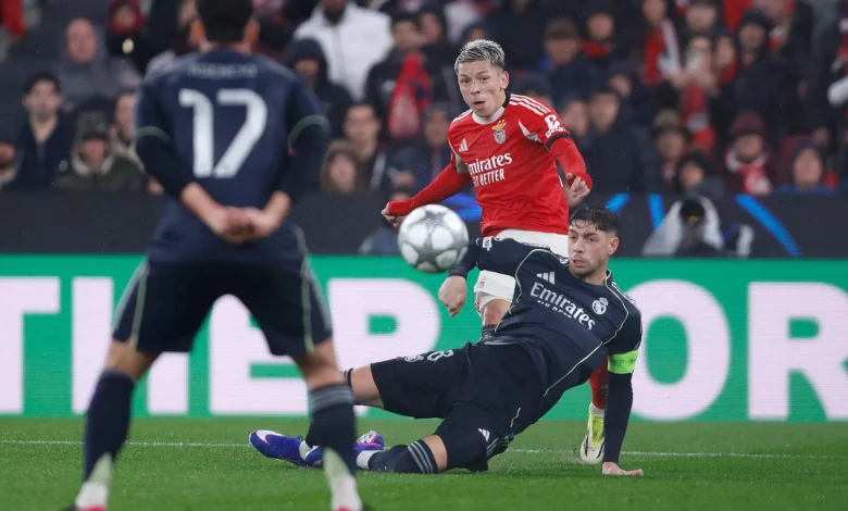 دراما جنونية.. بنفيكا يُسقط ريال مدريد ويرافقه لملحق "الأبطال"