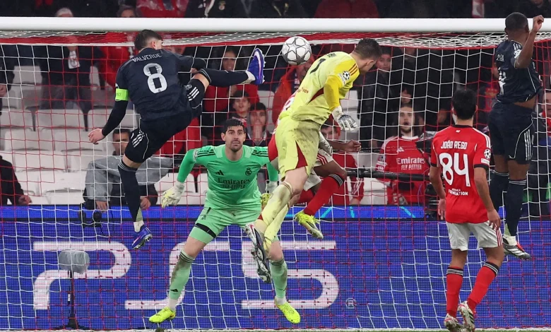 شاهد.. حارس بنفيكا يسجل هدف التأهل القاتل في ريال مدريد