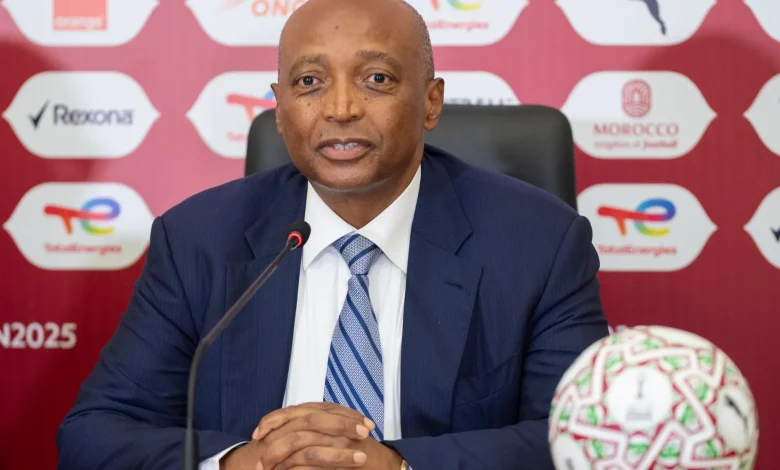 موتسيبي يفند مزاعم "محاباة المغرب" ويدعو للتخلص من "عقدة النقص"