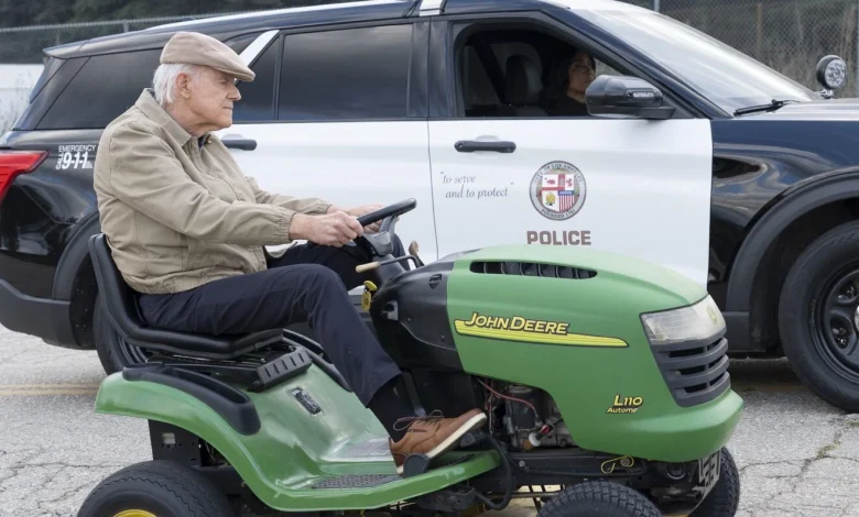 ‘M*A*S*H’ Star Mike Farrell Returns to TV in ‘9-1-1’ Episode