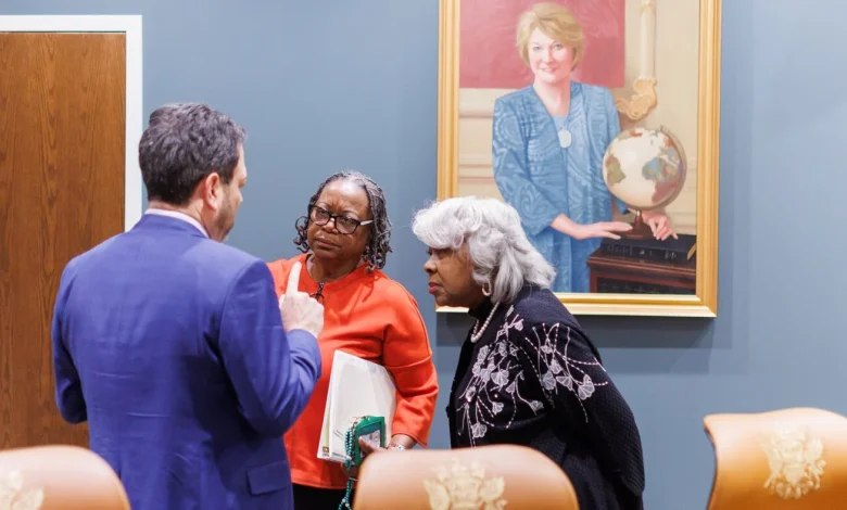 A Virginia court allows Democrats’ redistricting vote : NPR