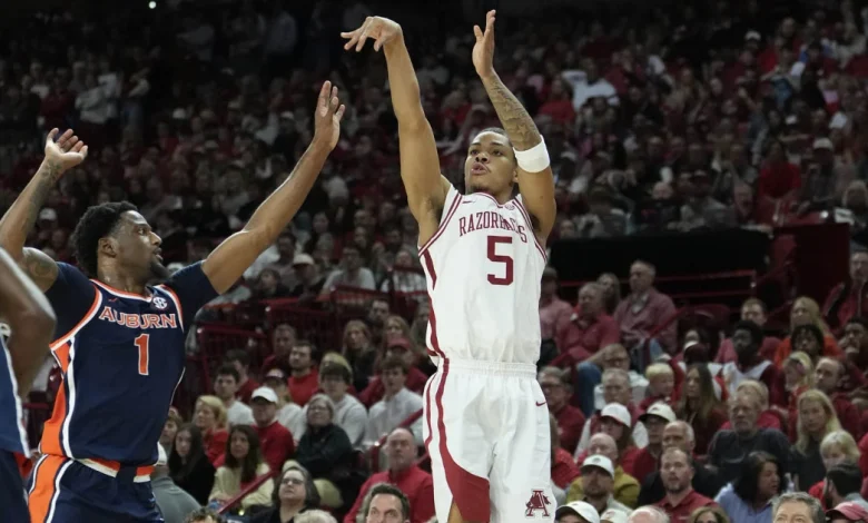 Acuff Sets SEC Record with 7th Freshman of the Week Honor; Gets 3rd Vitale Honor