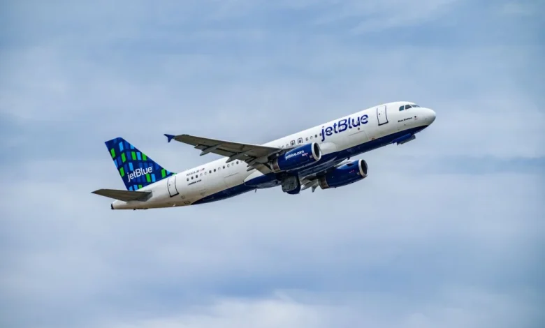 'Air Hacks' Report Reveals Best Day to Book Flights