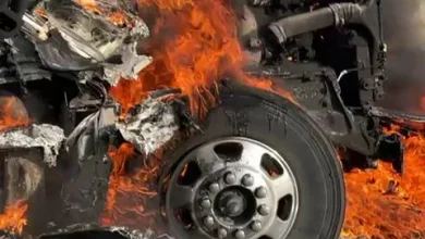 #AlMomento 🚨 Reportan bloqueos carreteros y quema de vehículos en zonas de #Jalisco y #Michoacán 🔴 Se ha reportado que por indicación de la Guardia Nacional, se cerró la plaza de cobro Acatlán en dirección a #Colima. 📸: Especial https://mile.io/4aJdx