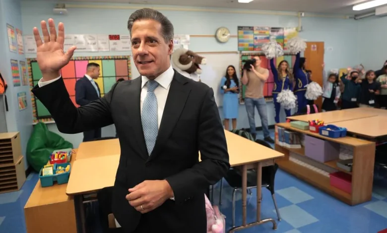 Alberto Carvalho is a prominent education leader. Now, he's part of an FBI investigation