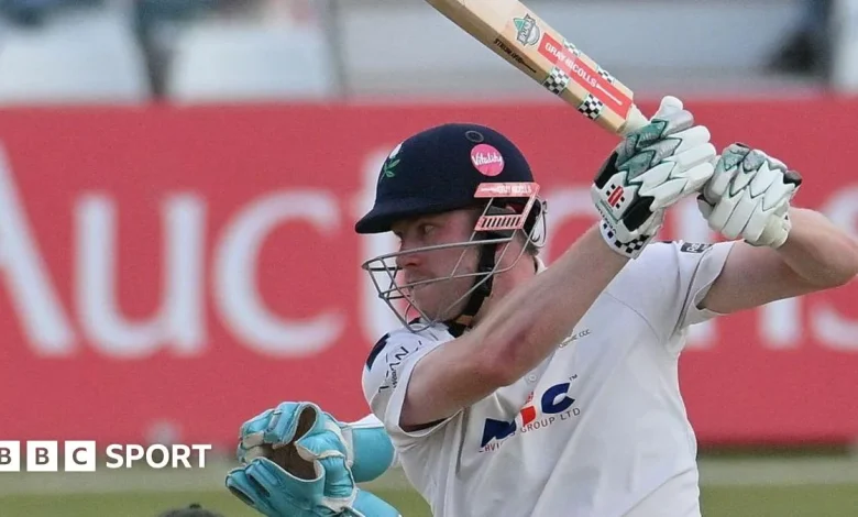 All-rounder Revis to stay at Yorkshire until 2028