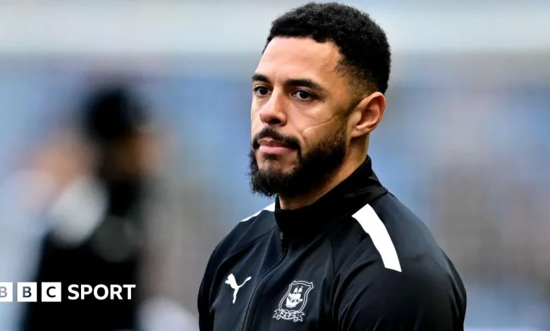 Andre Gray: Port Vale sign experienced striker after spell in Turkey