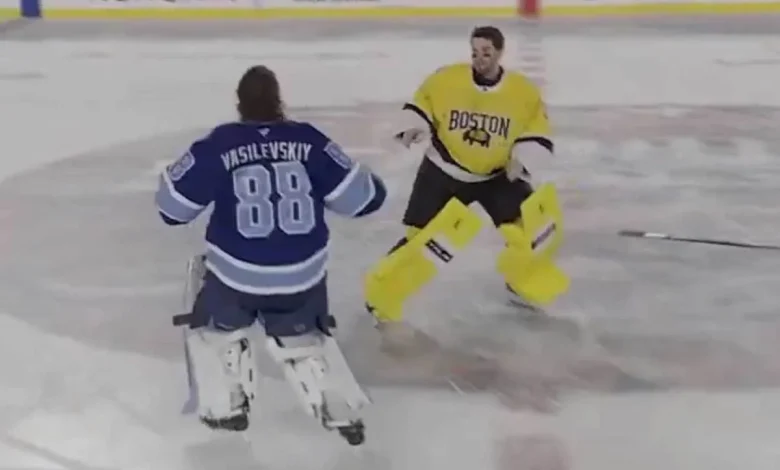 Andrei Vasilevskiy and Jeremy Swayman have goalie fight during Stadium Series outdoor game