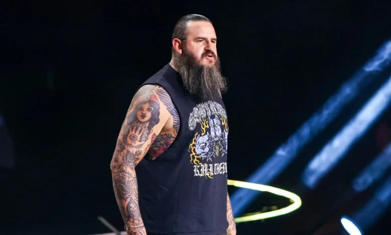 Anti-ICE chant erupts at AEW pro wrestling show in Las Vegas, pausing main event match