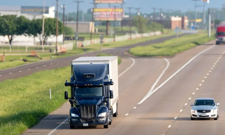 Aurora's driverless trucks can now travel farther distances faster than human drivers