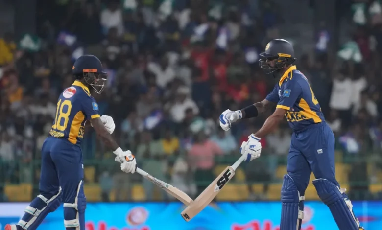 Australia on brink as Sri Lanka eye Super Eights spot