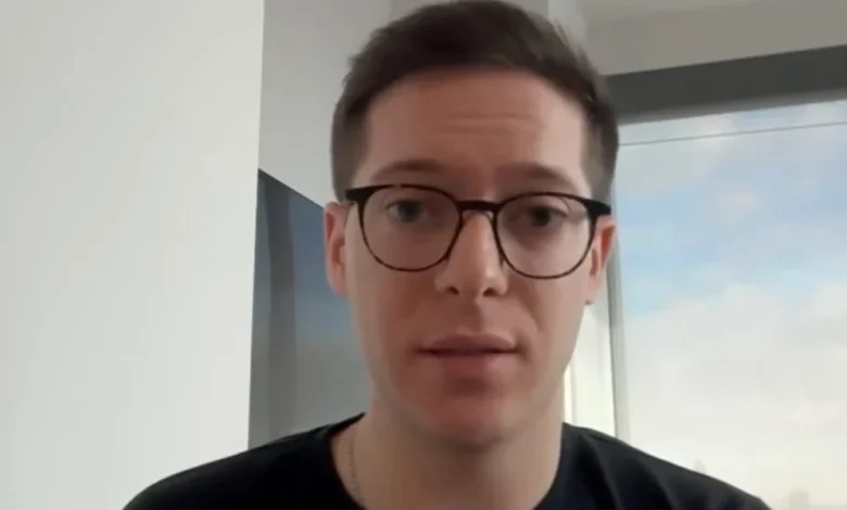 Author of Viral AI Essay Says AI Helped Write It