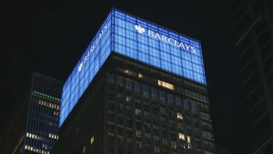 Barclays' bonuses now £900k for MDs, despite poor year for bankers