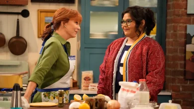 Belissa Escodebo Gushes Over Reba McEntire's "Southern Charm" on the Happy's Place Set