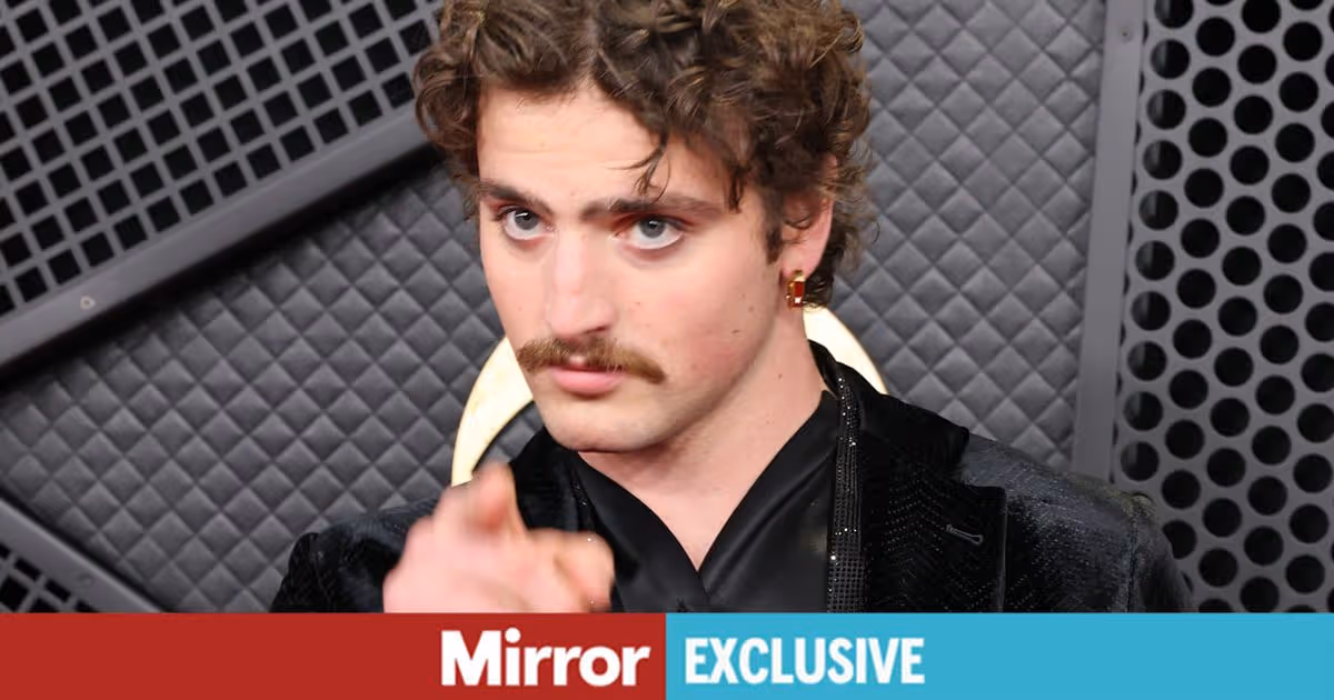 Benson Boone's fiery six-word clap-back after Grammys photographer makes one request