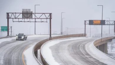 Blizzard drops more than 2 feet of snow on North Shore; challenging commute in Twin Cities