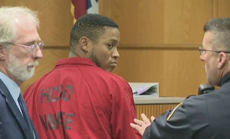 'Blood in every room:' New details at hearing for ex-NFL player charged with murder