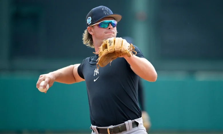 Blue Jays claim Ben Cowles off waivers from Cubs, place Bowden Francis on IL