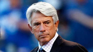 Blue Jays icon Buck Martinez retires
