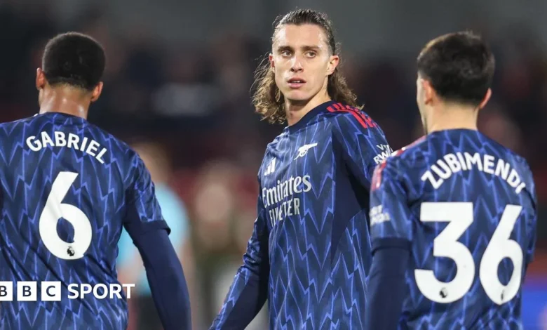 Brentford 1-1 Arsenal: Leaders frustrated in draw