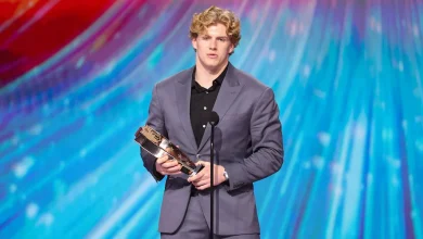 Browns LB Carson Schwesinger named 2025 AP NFL Defensive Rookie of Year