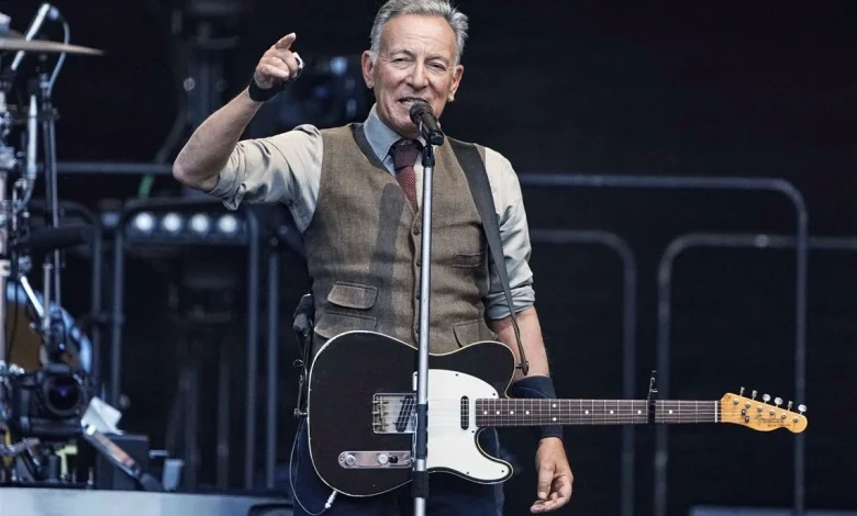 Bruce Springsteen to play PPG Paints show with E Street Band
