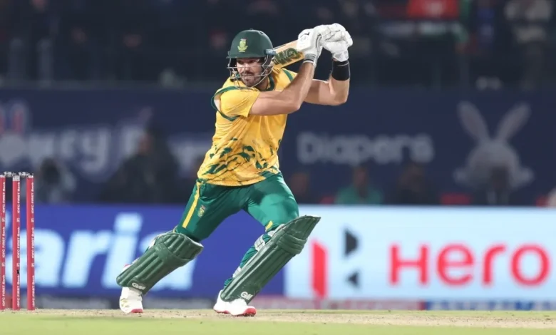 Canada look for early splash against favourites South Africa