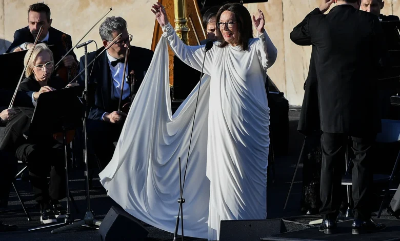 Carrière exceptionnelle | Honorée aux Victoires de la musique: «C'est la fin», dit Nana Mouskouri