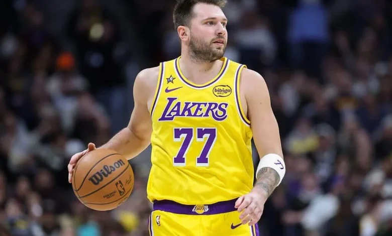 Cavs’ unusual raised court draws new scrutiny after Luka Dončić injury - The Athletic