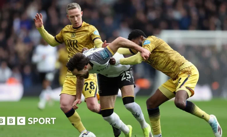 Championship live: Text commentary and score updates from 10 games