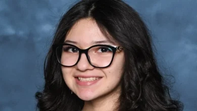 Chicago teen who called for father's release from ICE detention dies of rare cancer