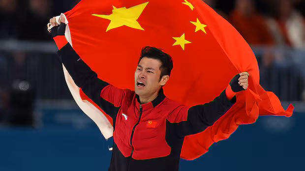 China's Ning Zhongyan skates to Olympic 1,500m gold, denying Stolz 3rd straight win in Milan