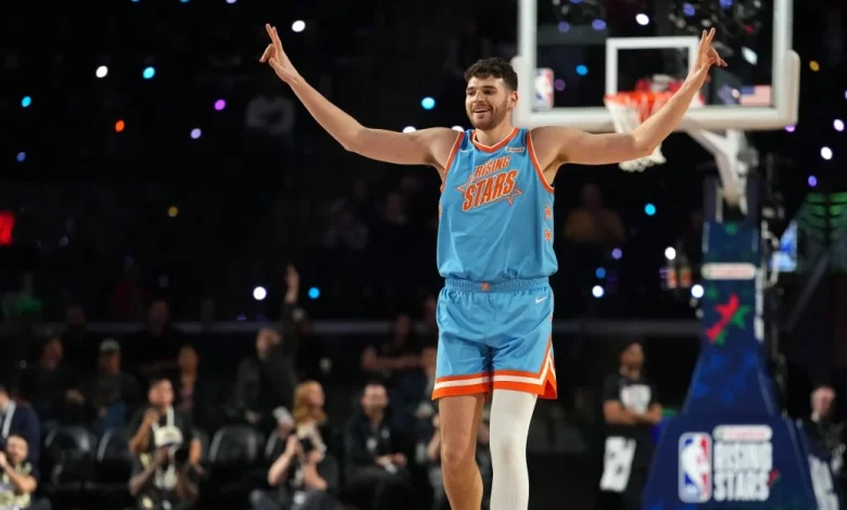 Clingan and Hansen Both Prominent in NBA All-Star Rising Stars Challenge